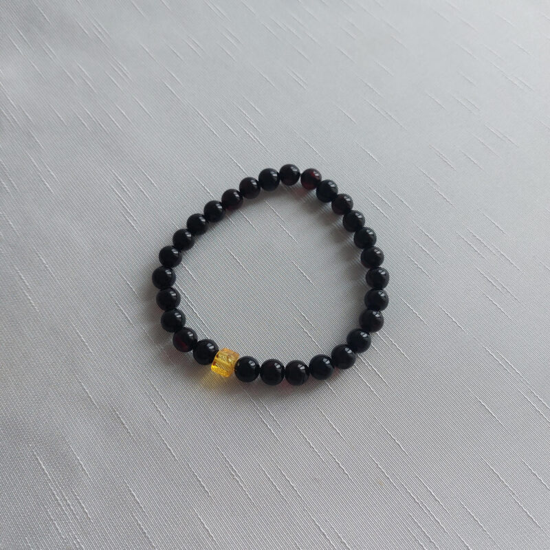 Küp Sarı Boncuklu Koyu Kahverengi Parlak Yetişkin Kehribar Bileklik