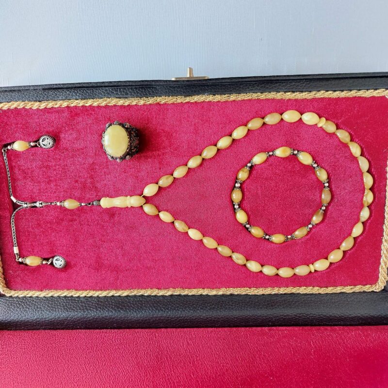 Gümüş Püsküllü Oval Kesim Sarı Parlak Kehribar Tesbih Bileklik ve Yüzük Seti