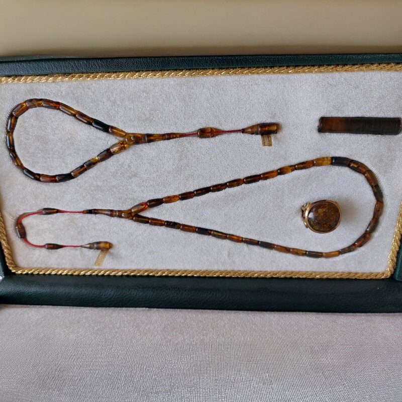 Özel Kesim Fosilli Yeşil Parlak Kehribar Tesbih ve Yüzük Seti