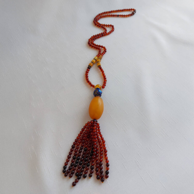 Yuvarlak Kesim Uzun Kahverengi Parlak Yetişkin Kehribar Kolye 2